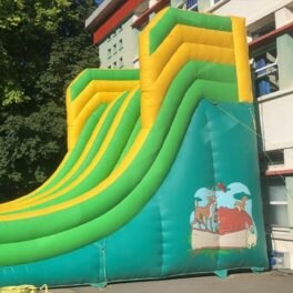 Toboggan gonflable jungle